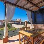 Alinico House Nyaraló