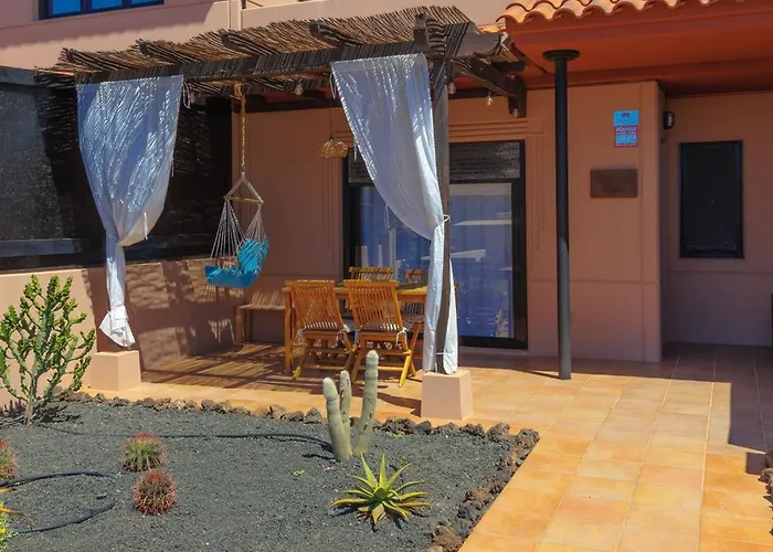 別荘 Alinico House *