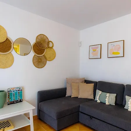 Alinico House Nyaraló *