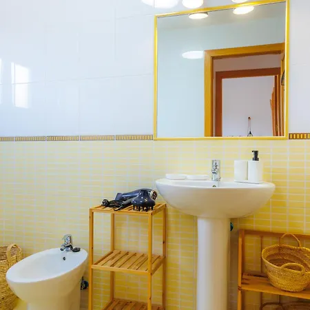 Alinico House Holiday home *