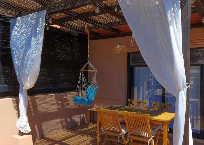 Alinico House Nyaraló *