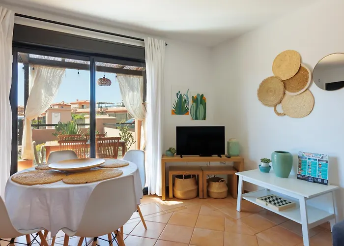 Alinico House Nyaraló *